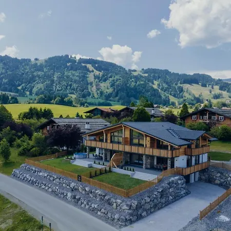 Platzhirsch Hotel *