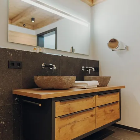 Platzhirsch * 오프터슈방